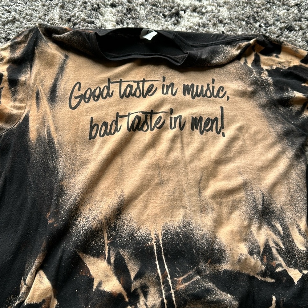 Graphic tshirt